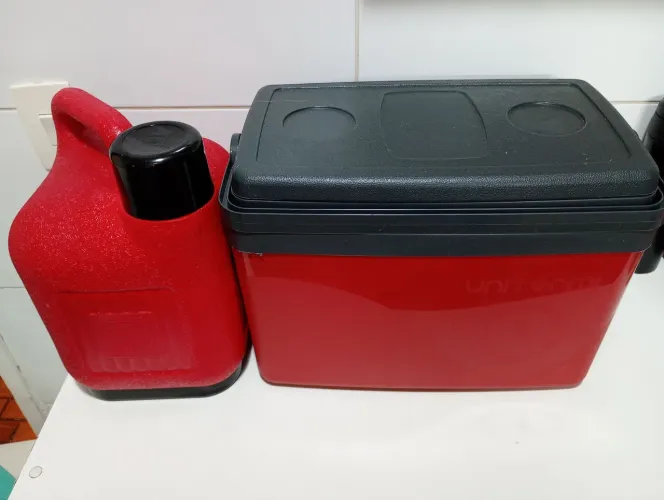 Conjunto garrafa térmica 5 litros e cooler 15 litros 