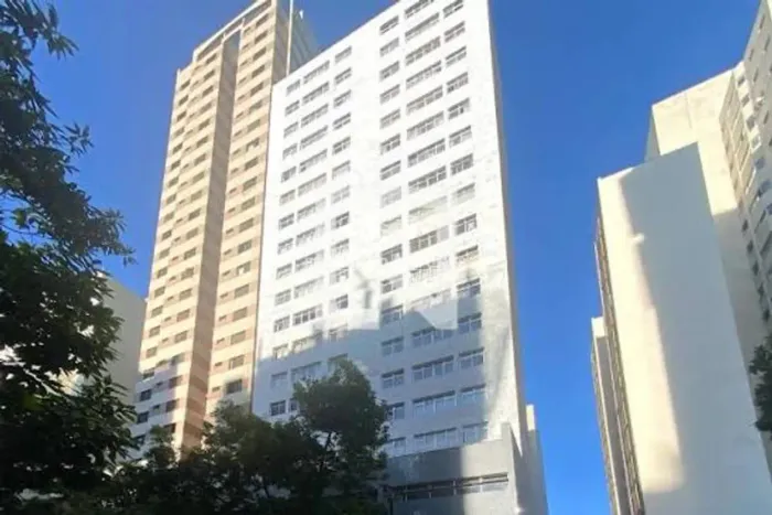Loja na Rua Sergipe, 77