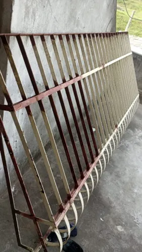 Grade peito de pomba