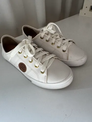 Tênis branco casual Moleca feminino