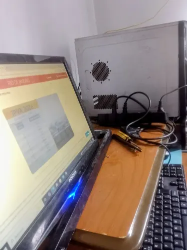 Computador core Intel e 4GB  sem monitor 