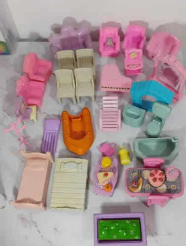 Lote Mini Móveis E Acessórios Para Casinha De Boneca / Polly Pocket