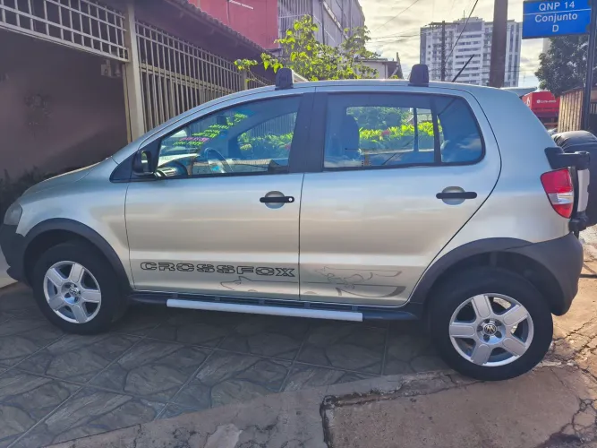 Volkswagen Crossfox 1.6 MI Total Flex 8V 5P 2010