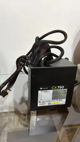 Fonte Corsair CX750 750W 80 Plus Bronze - Funcionando Perfeitamente