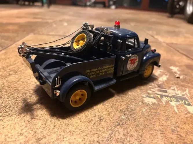 guincho Chevrolet 1953 da marca Kinsmart