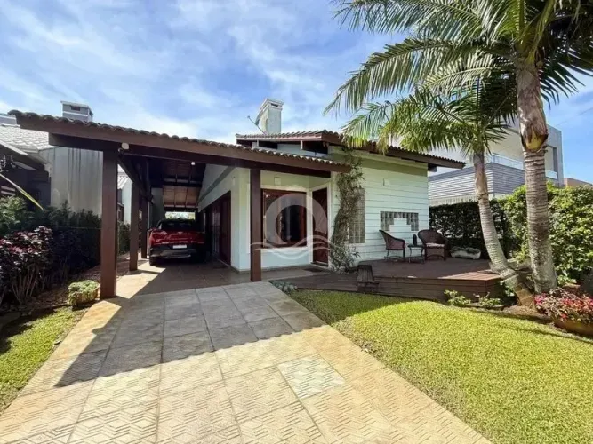 Casa em Condomínio Fechado no Condado de Capão, Melhor Preço do Condomínio