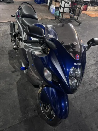 Suzuki hayabusa 1300 cc