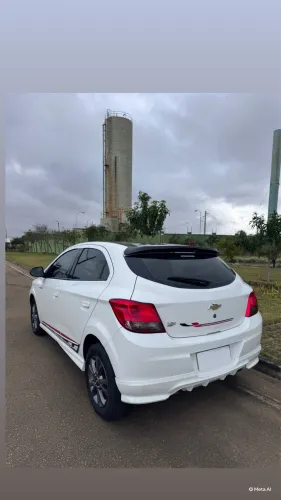 Chevrolet Onix Hatch Effect 1.4 8V Flex Power Mec. 4P 2016