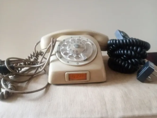 Telefone antigo