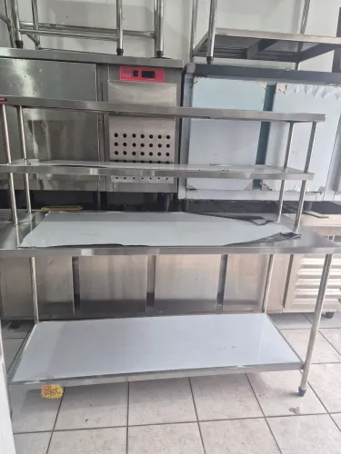 MESA INOX COM MONTANTE