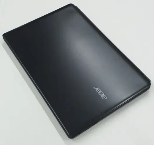 Notebook Acer E1-572 i3- Memoria 8GB SSD 240GB Tela 15.6"