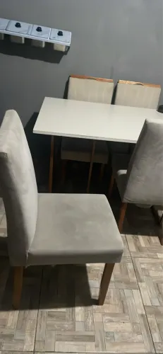 Mesa 5 cadeiras