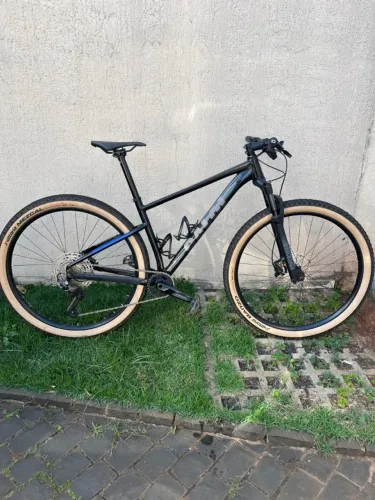 Bike Caloi Explorer Evo SL aro 29 Excelente oportunidade, bike muito nova!!