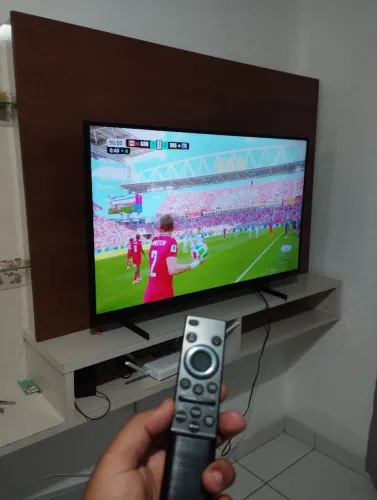 Smart TV 43" Samsung 4K UHD Crystal UHD UN43U8600FGXZD Tizen Bixby 3 HDMI