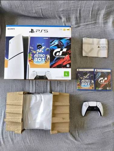 Ps5 slim 1 TB mídia física 3 meses de uso 