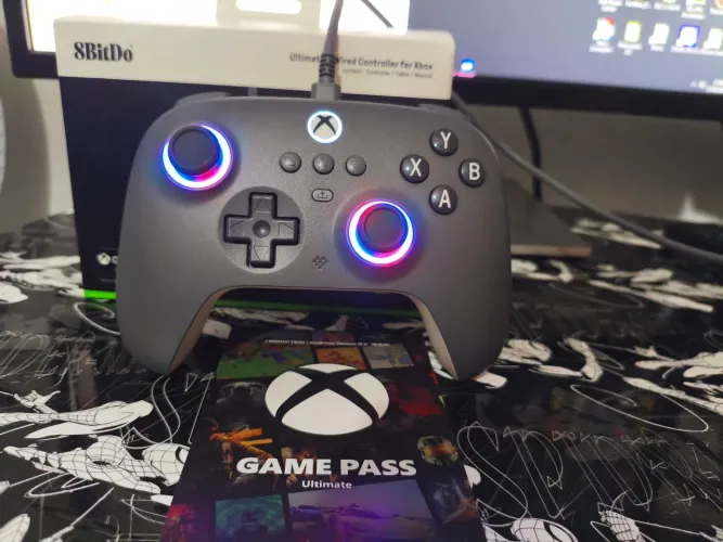Controle 8BitDo Ultimate C Wired para Xbox e Pc