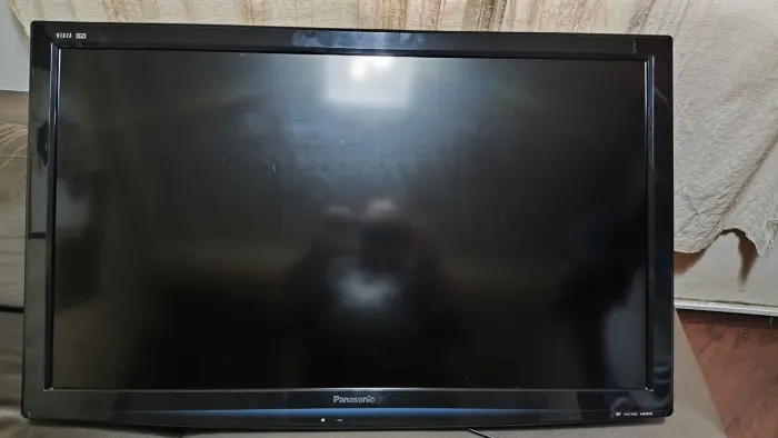 TV Panasonic Viera 42" Full HD - Controle + Base - Ótimo estado