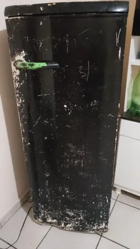 Geladeira com marca de uso mais funciona perfeitamente