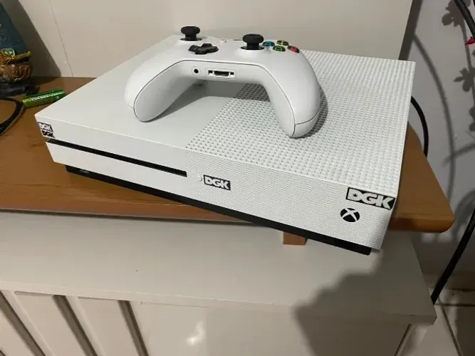 Xbox one 1T um controle