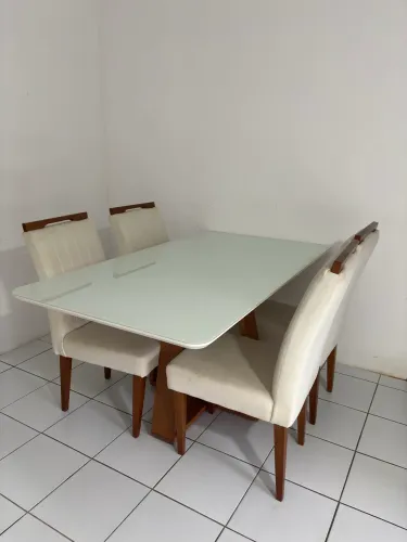 Mesa janta 4 cadeiras - Preço negociável