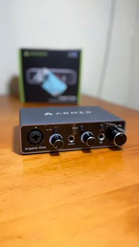 Interface de Áudio Armer Argent One (Na Caixa / C/ Plásticos) - Parcelo 12x