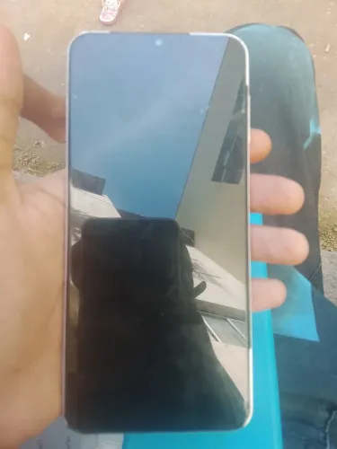 vendo redmi 9 128 GB com película só algumas marcas de uso mais tudo filé 
