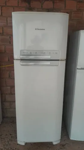 Refrigerador frost free Electrolux 