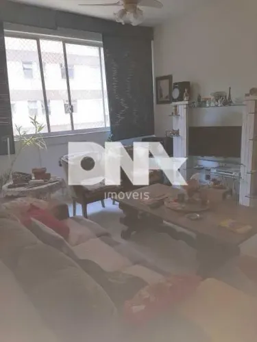 Apartamento - / Residencial / Copacabana