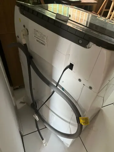 Vendo Máquina de lavar roupa 13 kg.Brastemp com apenas 06 meses de uso.Valor 1300,00 