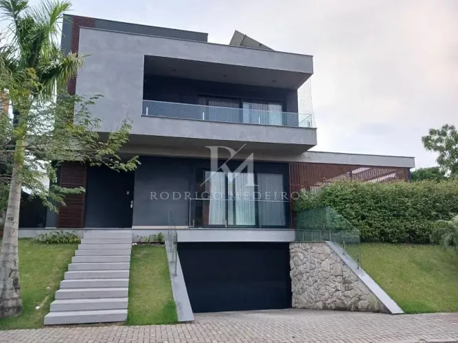 Casa em condomínio com 4 suítes à venda no Rio Tavares