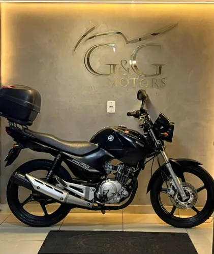 Yamaha 125 Factor 2011 com 32 mil km preta