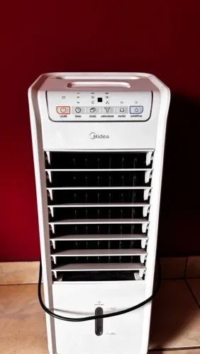 Vendo umidificador midea 220v