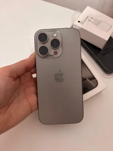 IPhone 16 Pro 128g, garantia pela Apple até 11 de Dezembro, bateria 100%