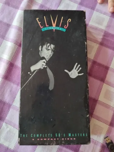 Box Elvis Presley