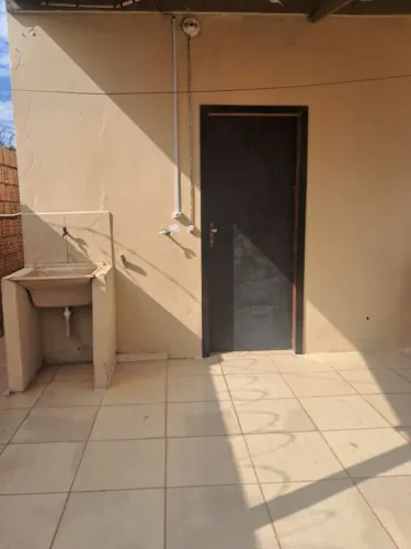 Aluga-se casa no Bairro Coronel Antônino