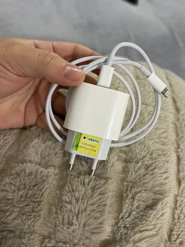 Carregador de iPhone original 