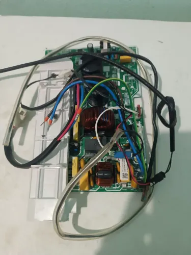 Placa condensadora de ar-condicionado Midea inverter 9mil btus