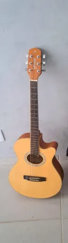 Vende-se violão