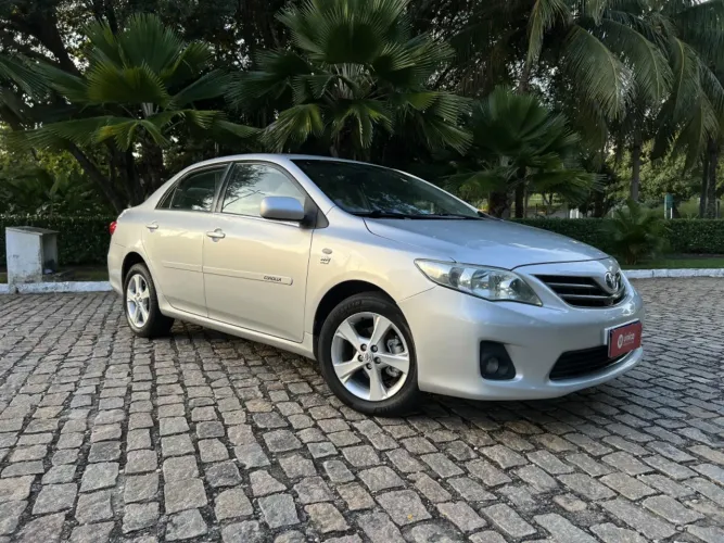 Toyota Corolla GLI 1.8 Flex 16V Aut. 2012