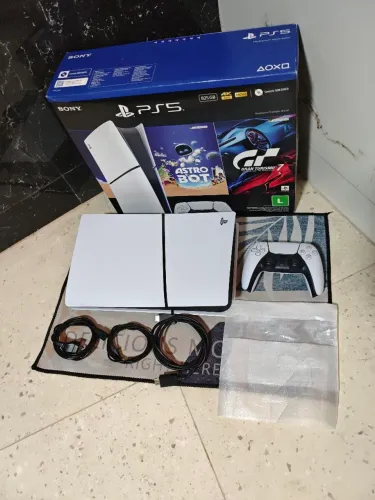 PLAYSTATION 5 SLIM 825GB 2025
