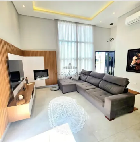Oportunidade - Casa em Condomínio - Loteamento Floresta - Reserva Aruanã - 3 Dormitórios -