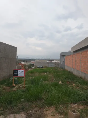 Terreno à venda no Jardim dos Lagos em Nova Odessa/SP.