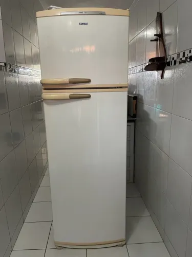 Geladeira Cônsul Frost Free - Duplex - 370 litros - usada