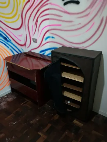 Móveis do quarto leva tudo por 150 ou cada um 50