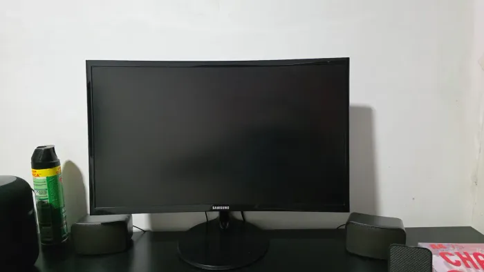 Monitor Samsung de 24 polegadas Curvo