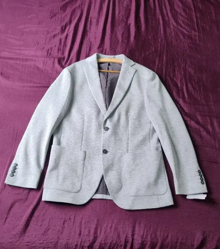 Blazer cinza NOVO, tamanho 50.