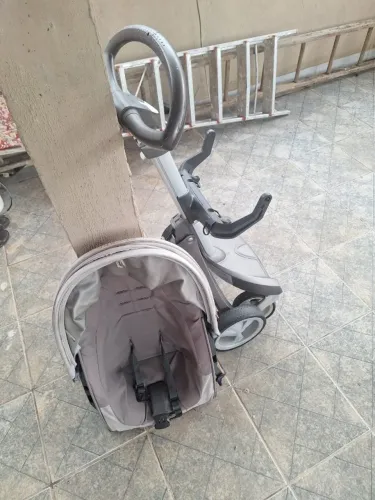 Carrinho De Bebe Stokke Cinza-claro Cinza
