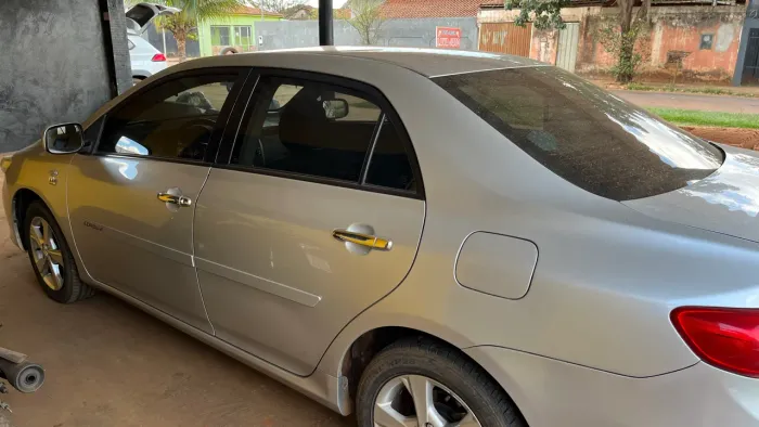 Toyota Corolla GLI 1.8 Flex 16V Aut. 2012