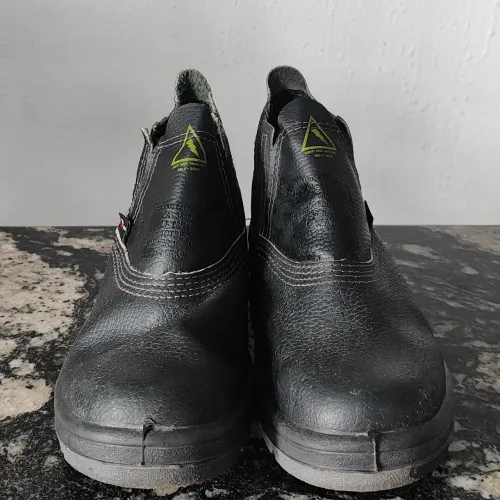 Bota de segurança tam 37 botina eletricista EPI 