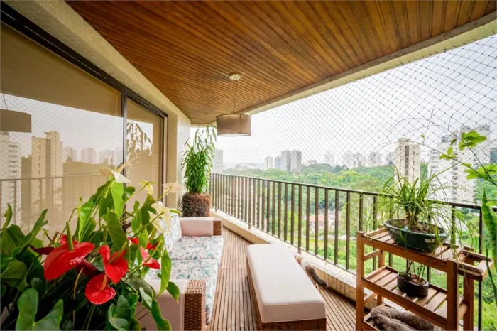 Apartamento à venda com 4 quartos, sendo 2 suítes, no condomínio Maison Rive Gâuche, São P